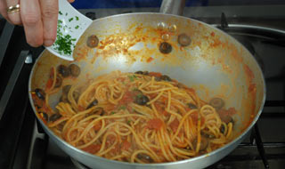 spaghetti-alla-puttanesca-proc-5
